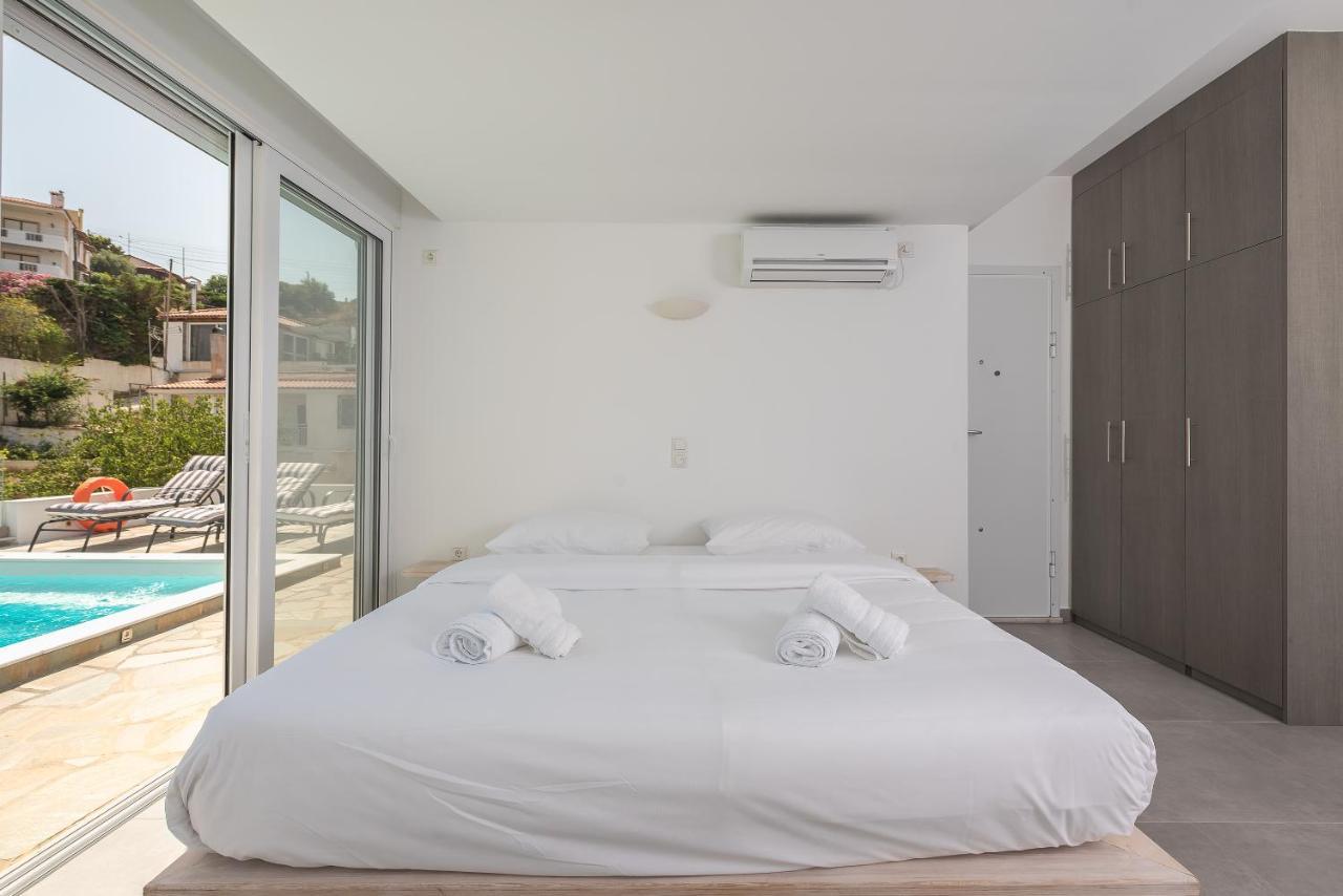 Villa Luna Private Heated Hydro Pool Bbq Beach 4Min Agia Marina Mikrolimanou Bagian luar foto