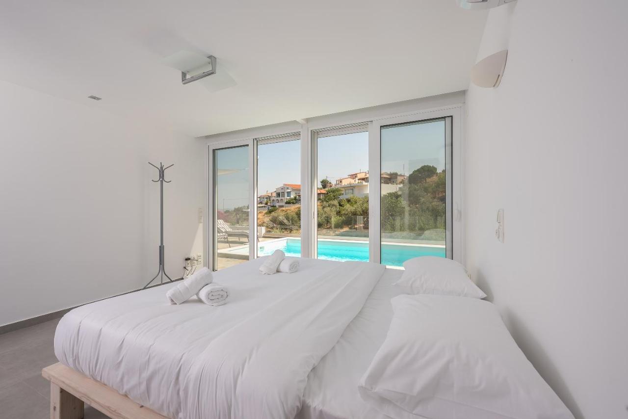 Villa Luna Private Heated Hydro Pool Bbq Beach 4Min Agia Marina Mikrolimanou Bagian luar foto